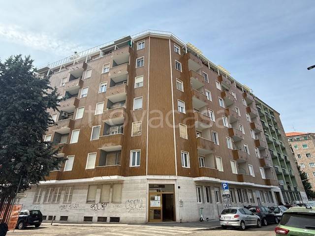 appartamento in vendita a Milano in zona Quinto Romano