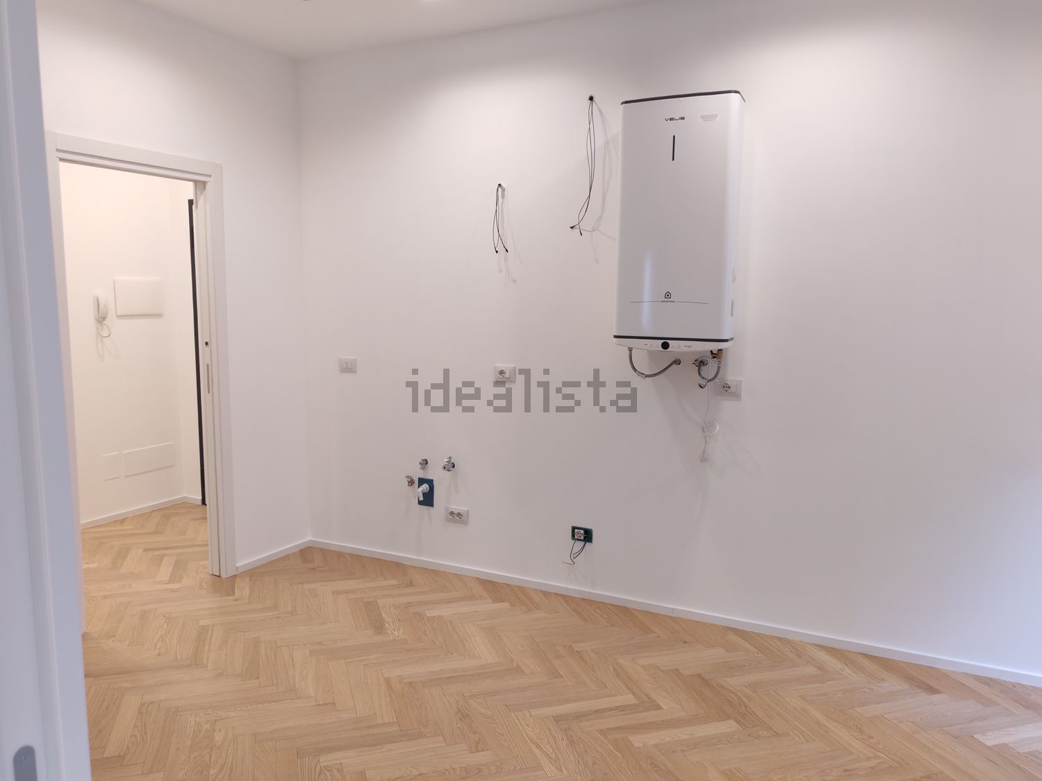 appartamento in vendita a Milano in zona Famagosta