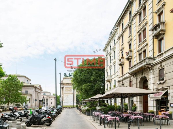 appartamento in vendita a Milano in zona Sempione