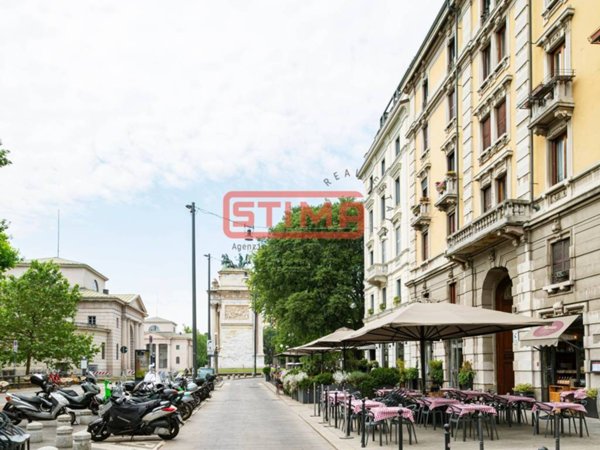 appartamento in vendita a Milano in zona Sempione