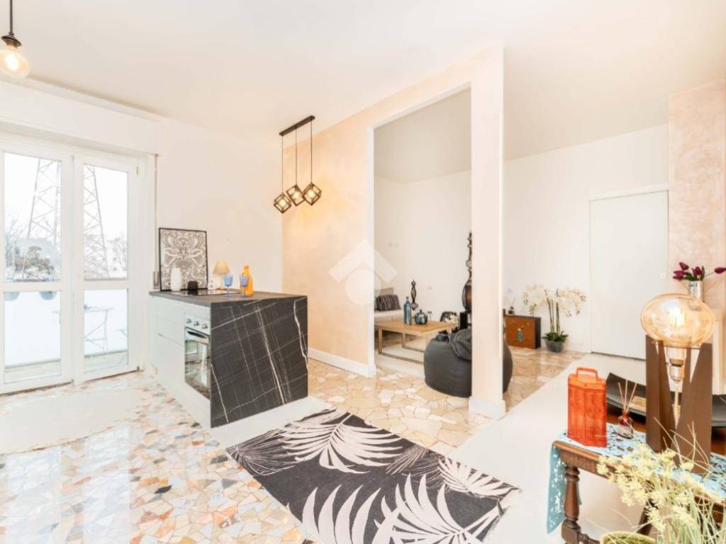 appartamento in vendita a Milano in zona Corvetto