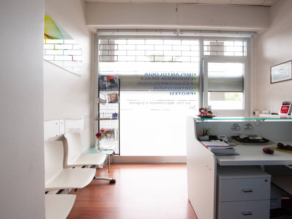 ufficio in vendita a Milano in zona Vigentino