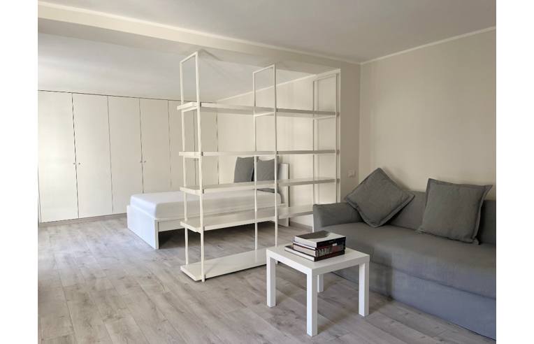 appartamento in vendita a Milano in zona Cadorna