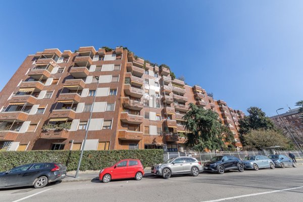 appartamento in vendita a Milano in zona Vigentino