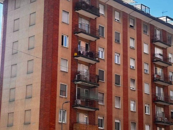 appartamento in vendita a Milano in zona Barona