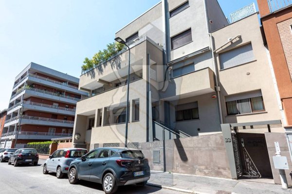 appartamento in vendita a Milano in zona Gorla