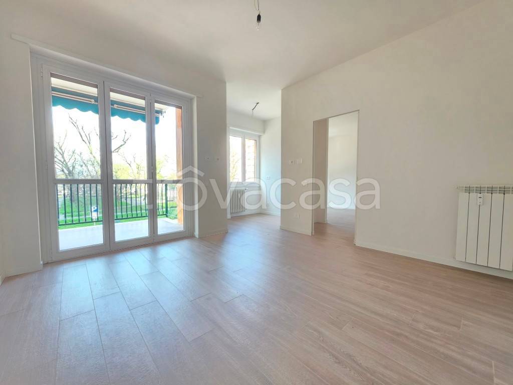 appartamento in vendita a Milano in zona Lorenteggio
