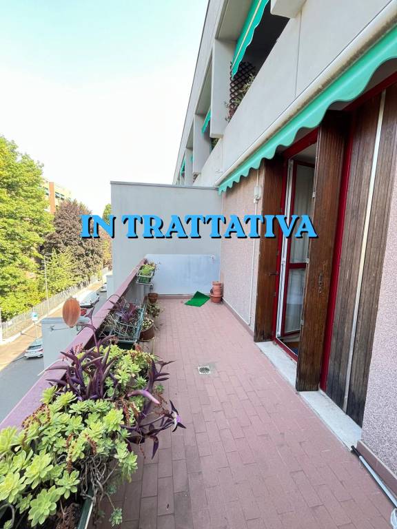 appartamento in vendita a Milano in zona Porta Garibaldi