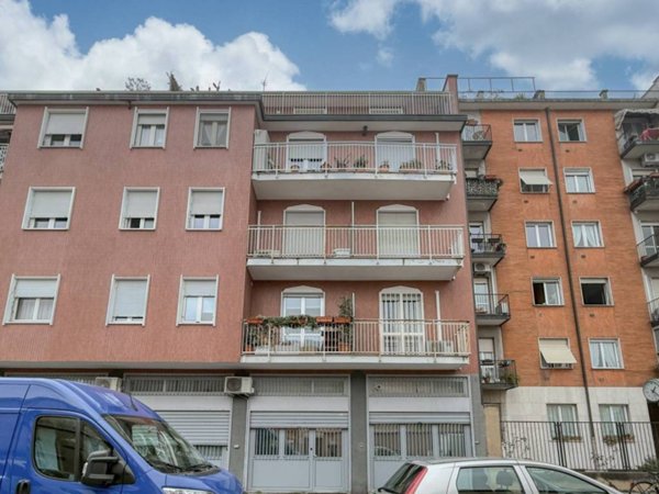 appartamento in vendita a Milano in zona Adriano
