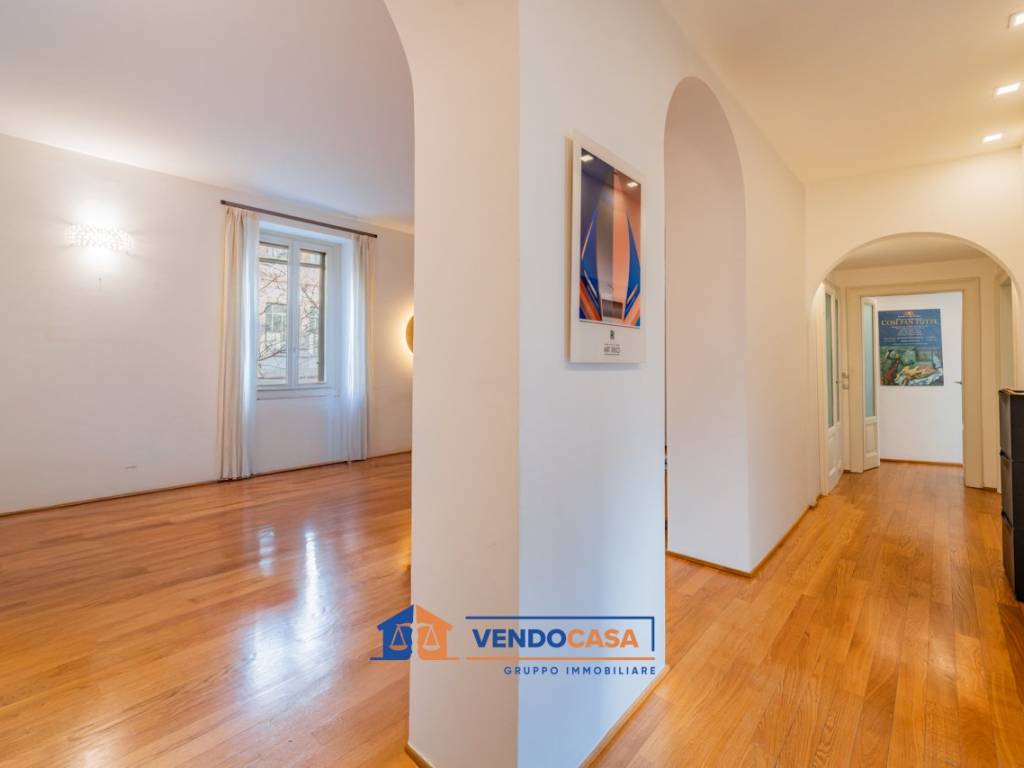 appartamento in vendita a Milano in zona Isola