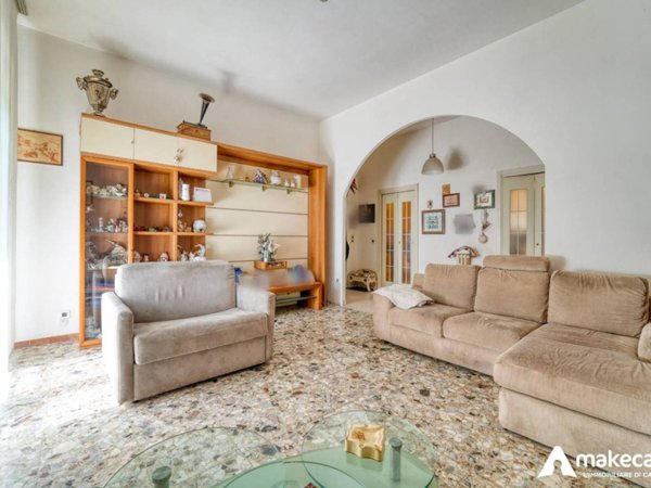appartamento in vendita a Milano in zona Lorenteggio