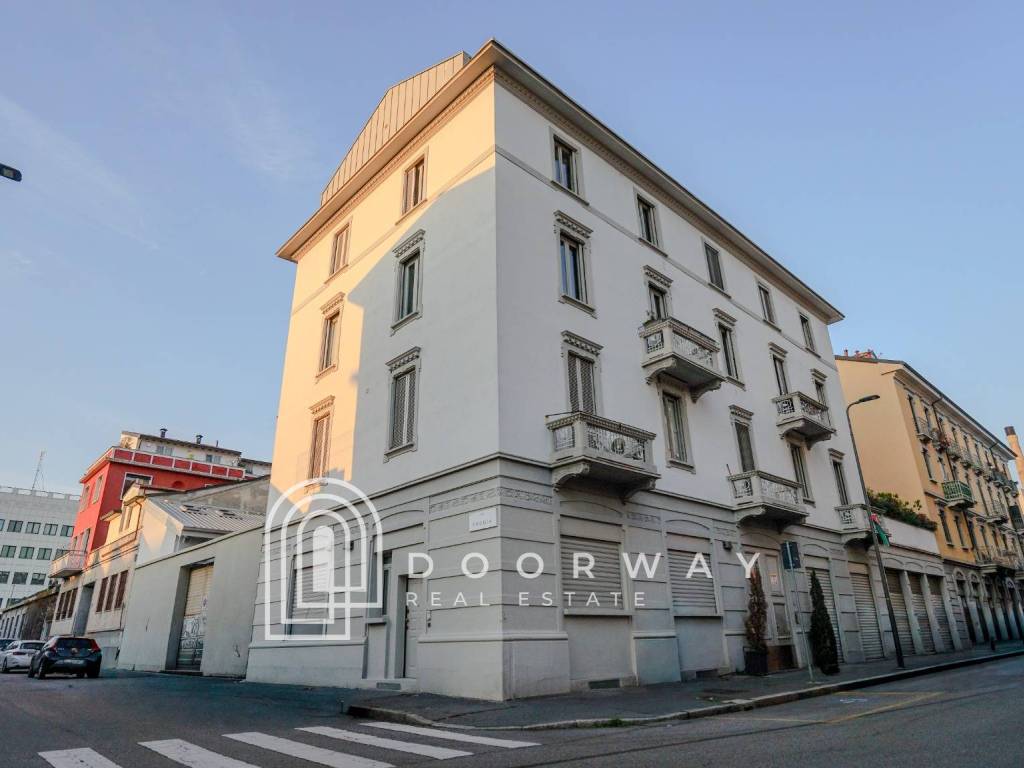 appartamento in vendita a Milano in zona Vigentino