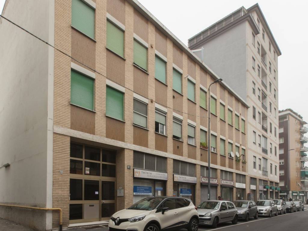 negozio in vendita a Milano in zona Affori