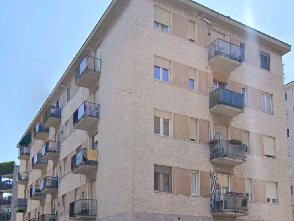 appartamento in vendita a Milano in zona Piazzale Lodi