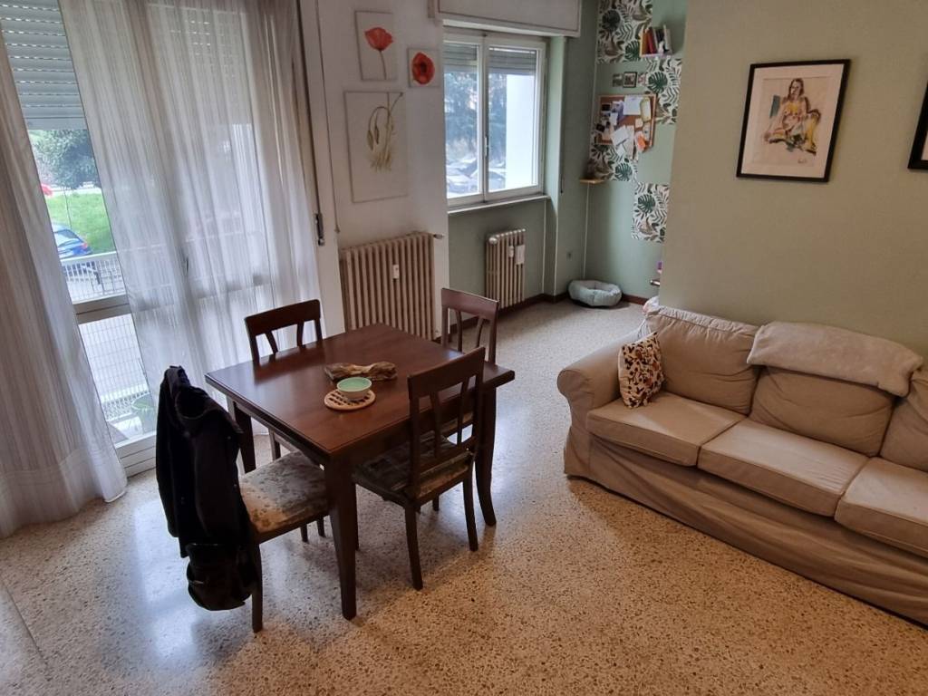 appartamento in vendita a Milano in zona Famagosta