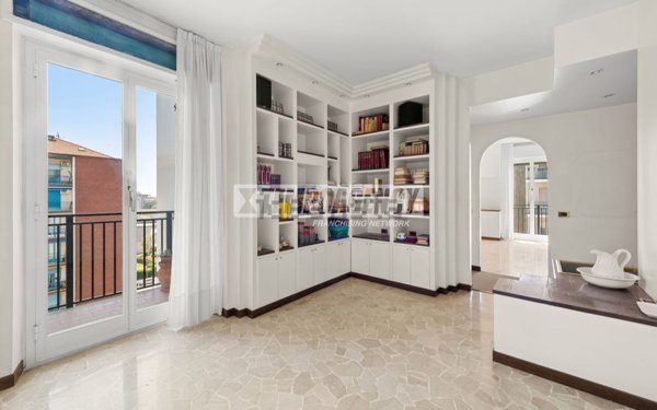 appartamento in vendita a Milano in zona Città Studi
