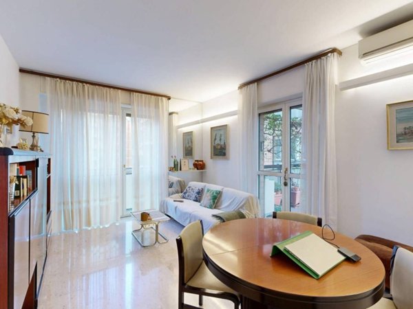 appartamento in vendita a Milano in zona Lorenteggio