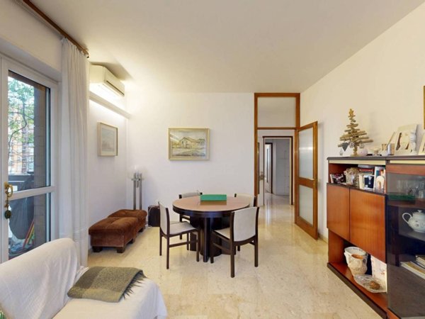 appartamento in vendita a Milano in zona Lorenteggio