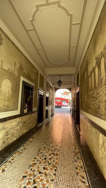 appartamento in vendita a Milano in zona Porta Vittoria