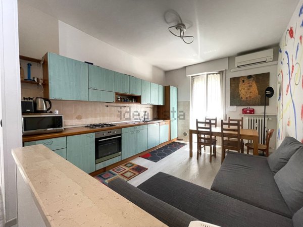 appartamento in vendita a Milano in zona Lorenteggio