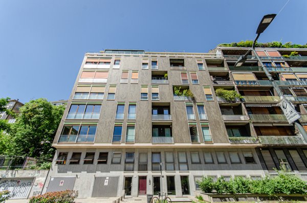appartamento in vendita a Milano in zona Guastalla