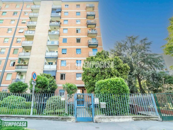 appartamento in vendita a Milano in zona Rottole