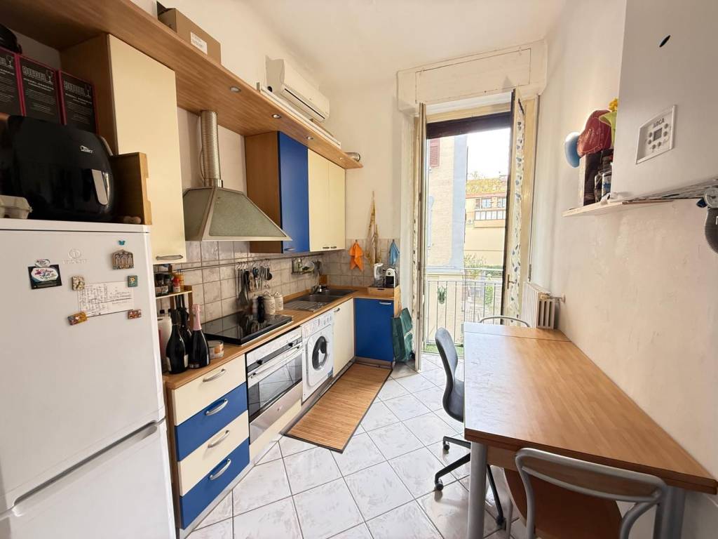 appartamento in vendita a Milano in zona Tibaldi