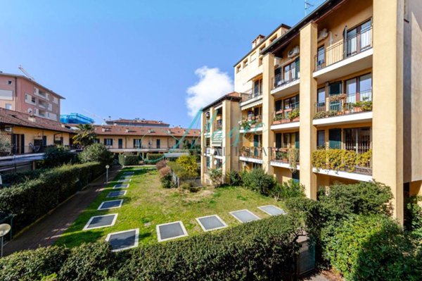 appartamento in vendita a Milano in zona Segnano