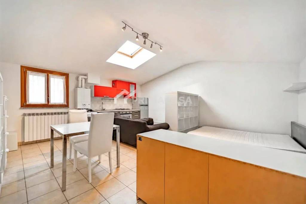 appartamento in vendita a Milano in zona Corvetto