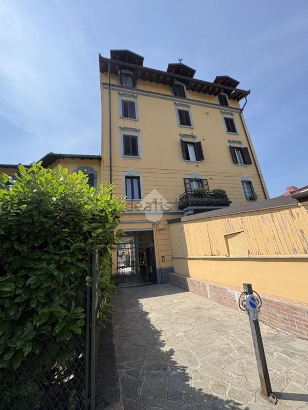 appartamento in vendita a Milano in zona Gallaratese