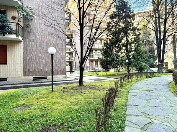 appartamento in vendita a Milano in zona Lambrate