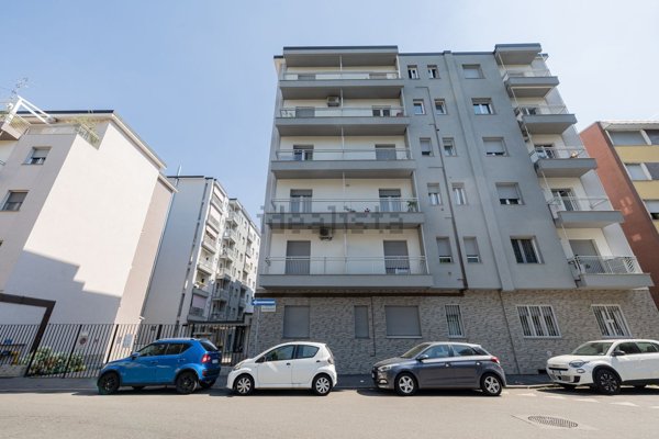 appartamento in vendita a Milano in zona Niguarda