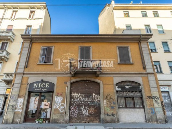 appartamento in vendita a Milano in zona Morivione