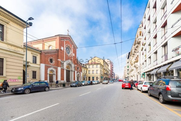 appartamento in vendita a Milano in zona Stazione Centrale