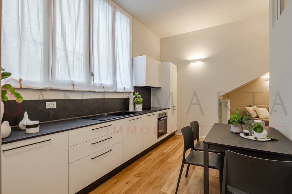 appartamento in vendita a Milano in zona Lorenteggio