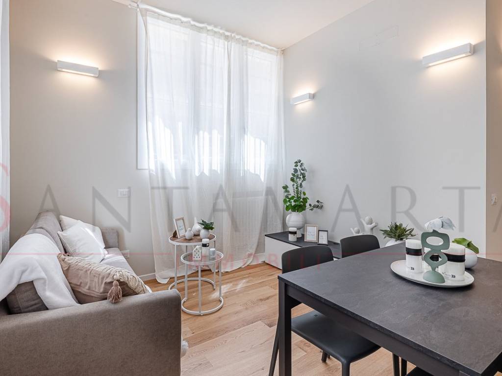 appartamento in vendita a Milano in zona Lorenteggio