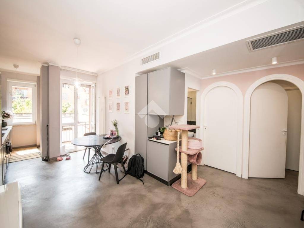 appartamento in vendita a Milano in zona Città Studi