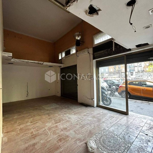 locale commerciale in vendita a Milano