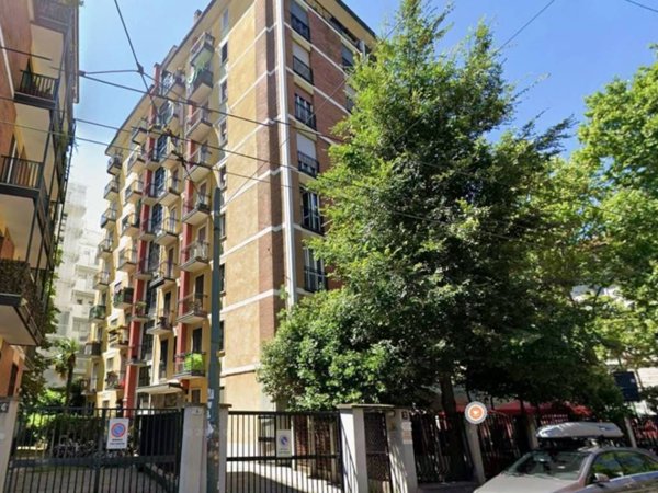 appartamento in vendita a Milano in zona Piazzale Lodi