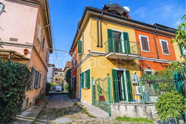 casa indipendente in vendita a Milano in zona Porta Monforte