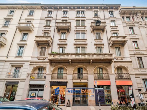 appartamento in vendita a Milano in zona Cagnola