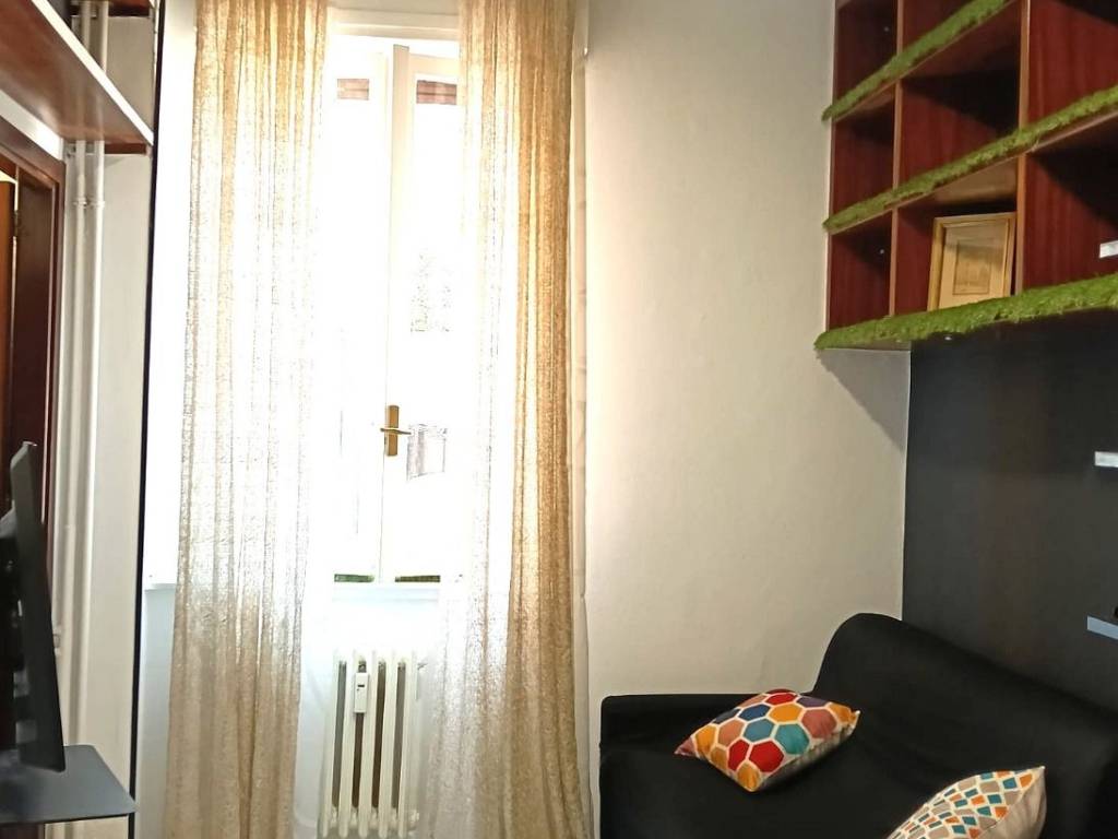 appartamento in vendita a Milano in zona Vigentino