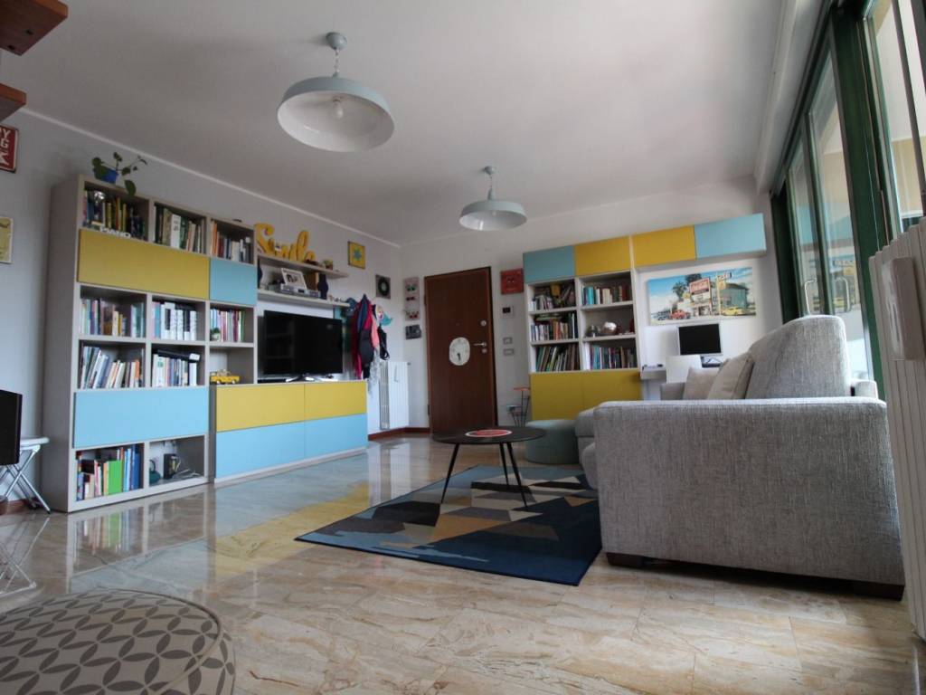 appartamento in vendita a Milano in zona Famagosta
