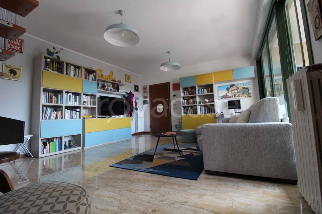 appartamento in vendita a Milano in zona Barona