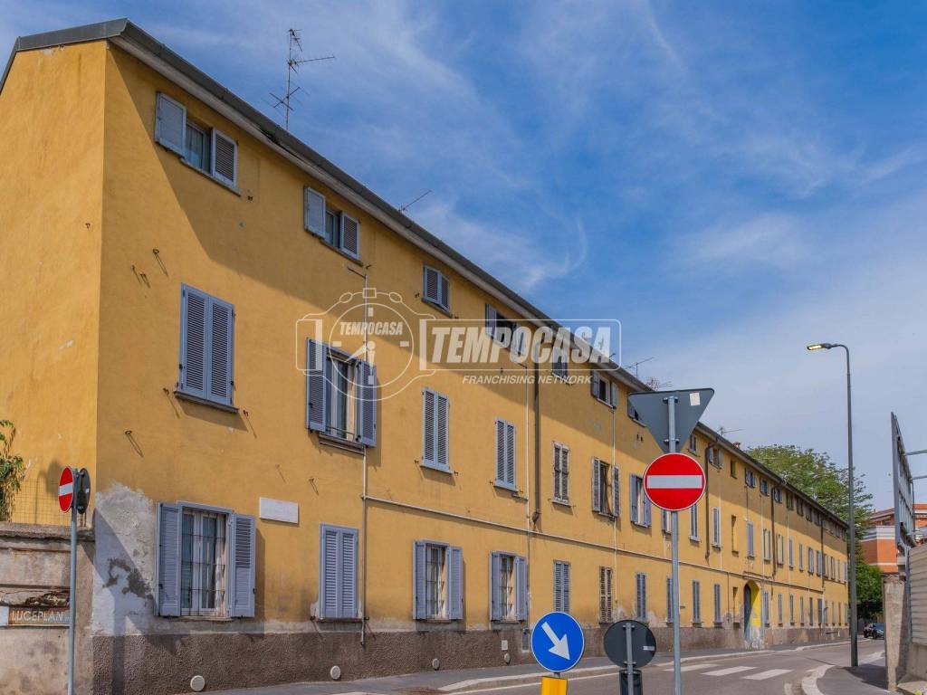 negozio in vendita a Milano in zona Affori