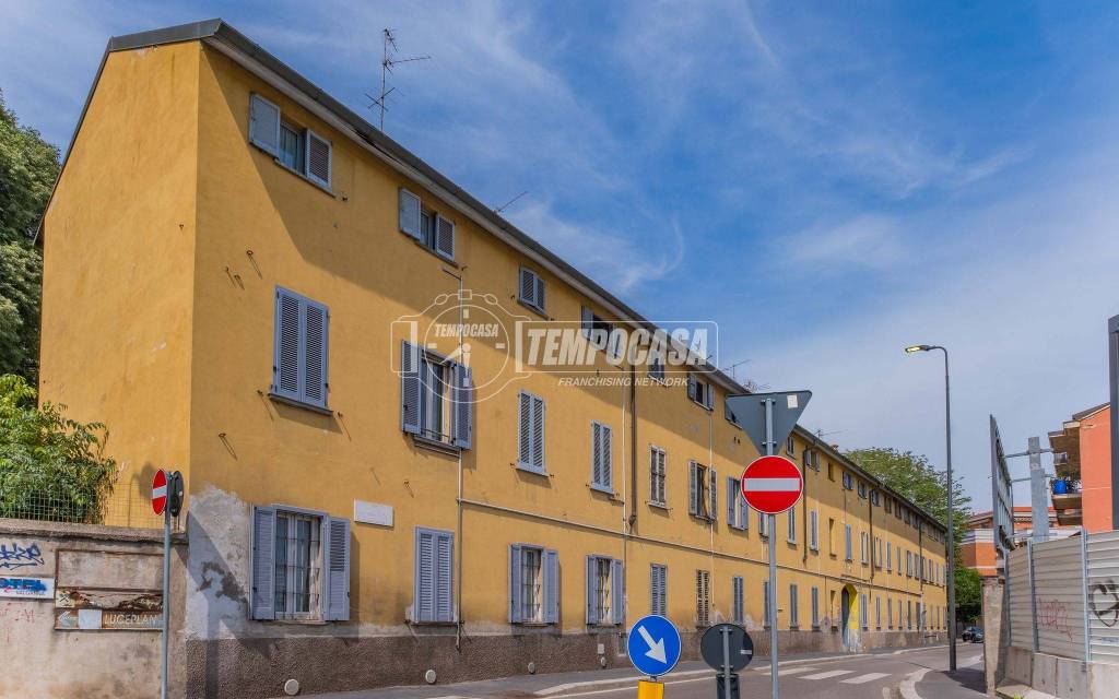 negozio in vendita a Milano in zona Affori
