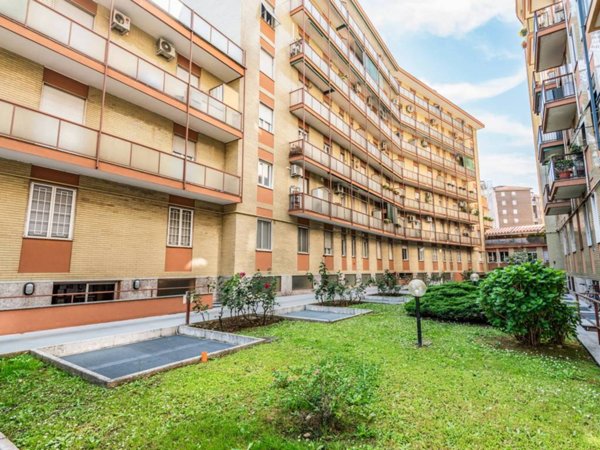 appartamento in vendita a Milano in zona Precotto