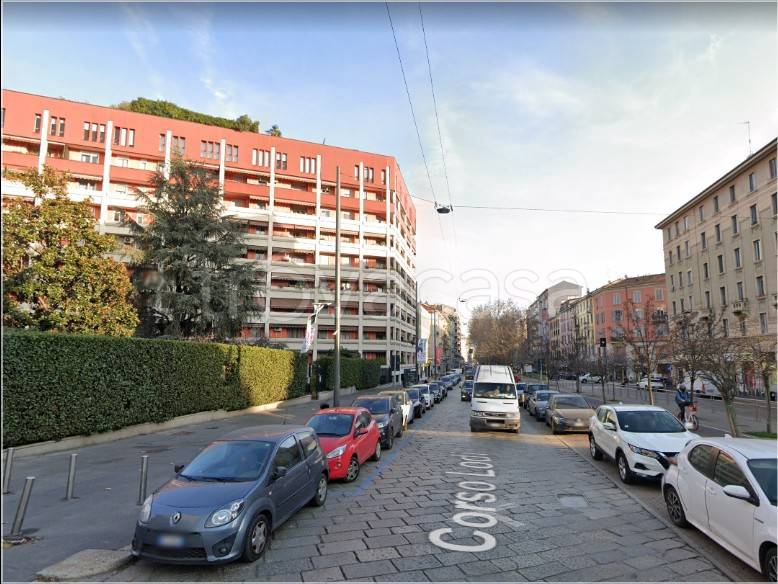 appartamento in vendita a Milano in zona Piazzale Lodi