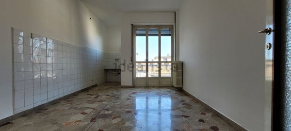 appartamento in vendita a Milano in zona Lorenteggio