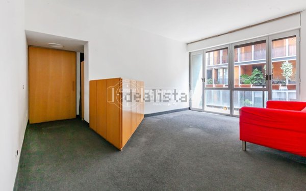 appartamento in vendita a Milano in zona Solari